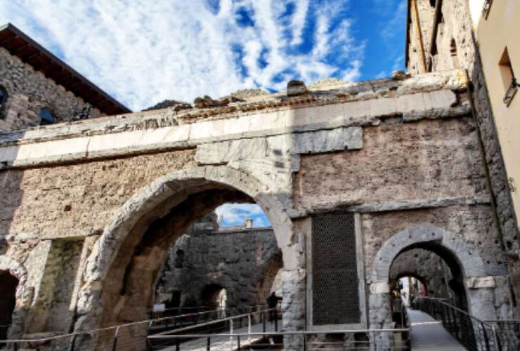 Tra le montagne italiane c'è una piccola Roma