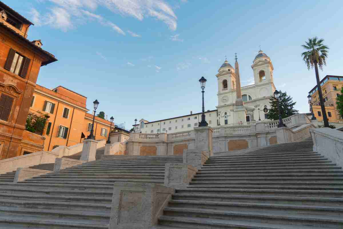 Perché la scalinata di Trinità dei Monti appartiene alla Francia 